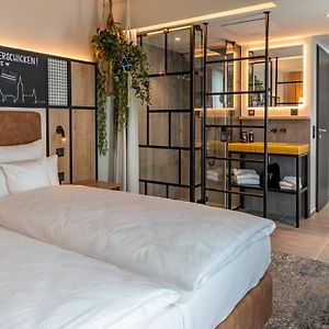Deluxe Zimmer mit Kingsize-Bett